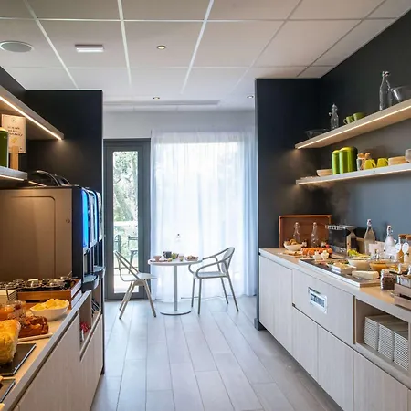 Hotel Ibis Styles Vecchio 3*